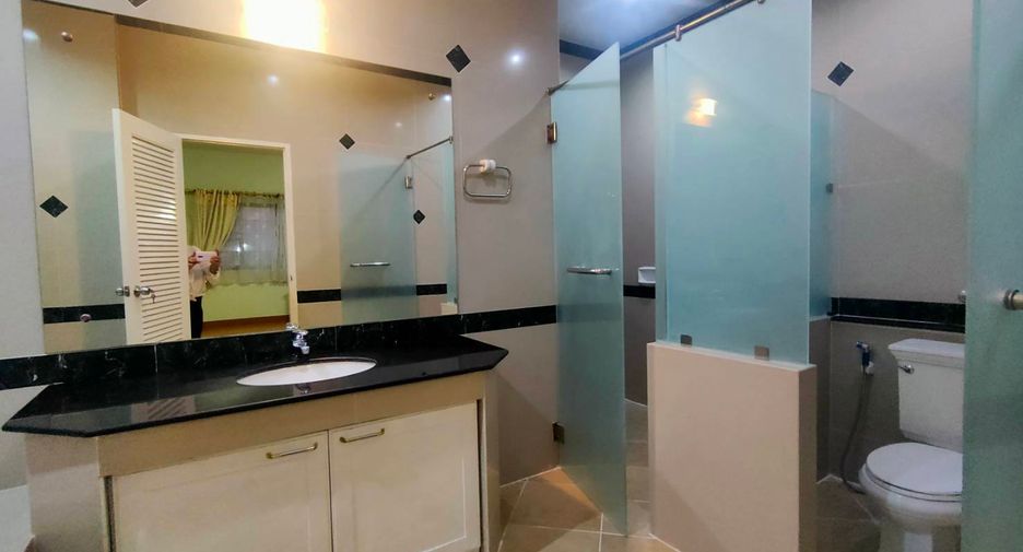 Haus zur Miete mit 4 Zimmer in Saraphi, Chiang Mai