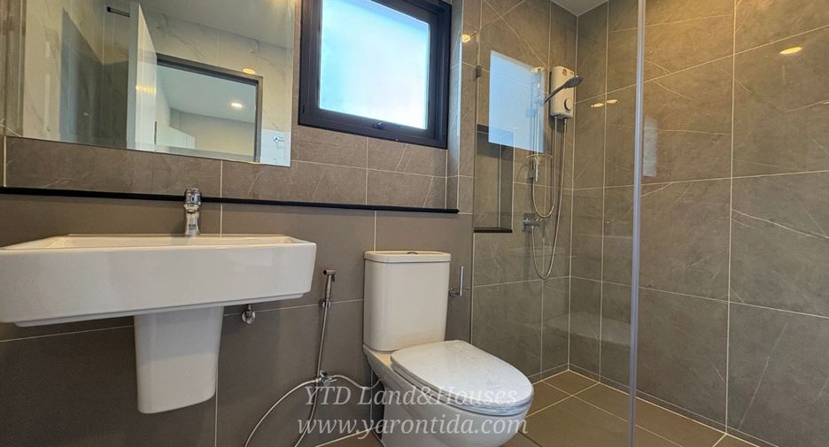 For rent 4 bedrooms house in Bang Phli, Samut Prakan