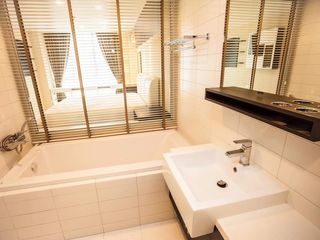 For rent 1 bed condo in Phaya Thai, Bangkok