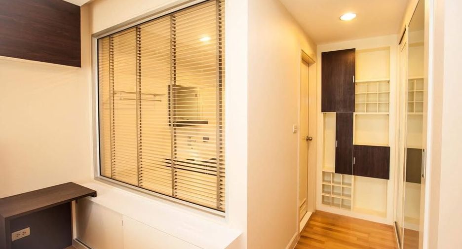 For rent 1 bed condo in Phaya Thai, Bangkok