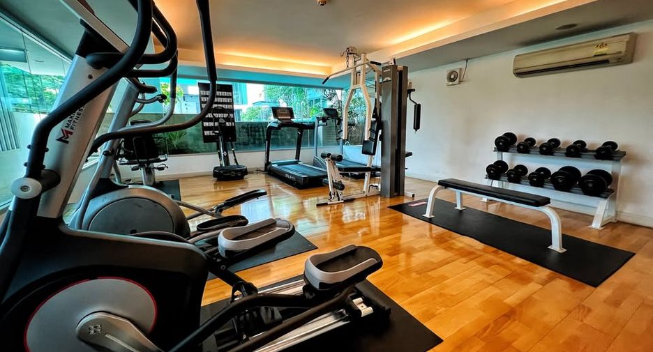 For rent 1 bed condo in Phaya Thai, Bangkok