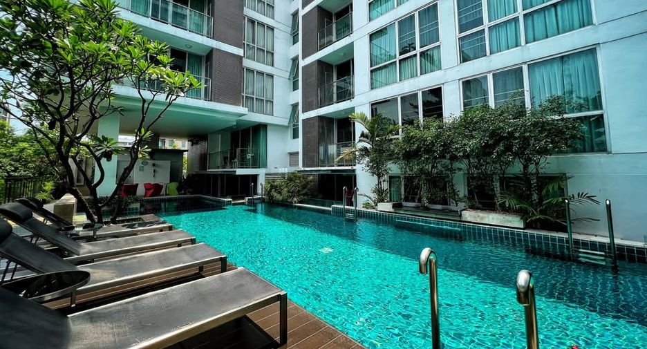 For rent 1 bed condo in Phaya Thai, Bangkok
