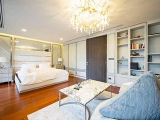 For rent そして for sale 4 Beds townhouse in Watthana, Bangkok