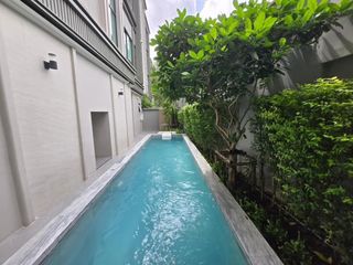For sale 3 Beds townhouse in Watthana, Bangkok