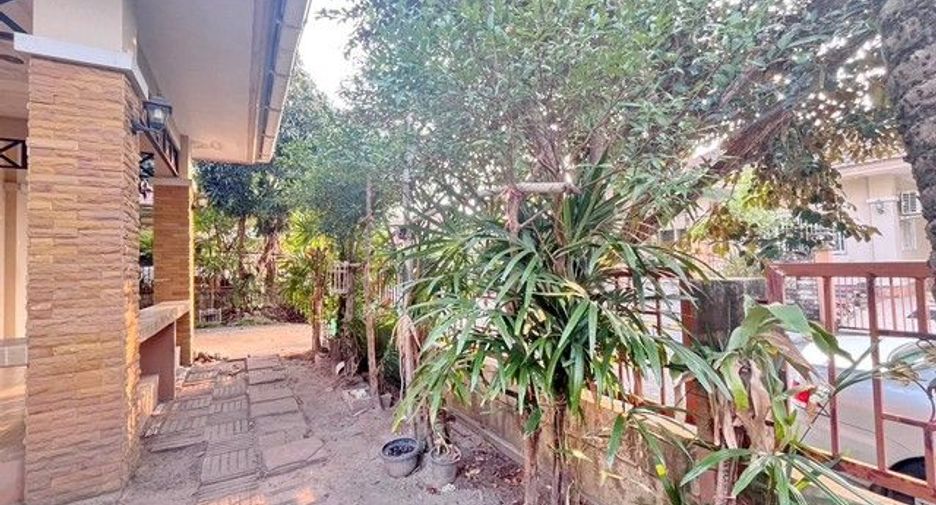 出租 3 卧室 独立屋 在 Si Racha, Chon Buri