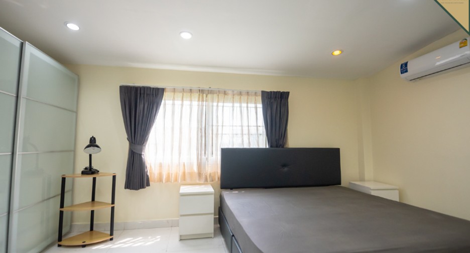 For rent 3 bedrooms office in Watthana, Bangkok
