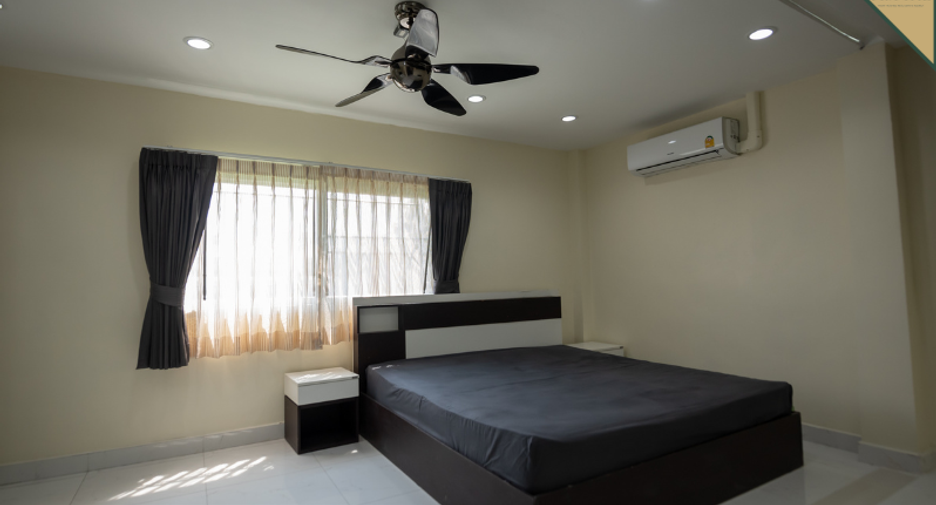 For rent 3 bedrooms office in Watthana, Bangkok