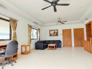 出租 和 出售 3 卧室 独立屋 在 Bang Lamung, Chon Buri