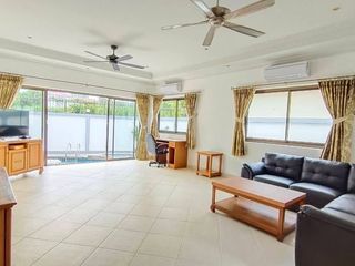 出租 和 出售 3 卧室 独立屋 在 Bang Lamung, Chon Buri