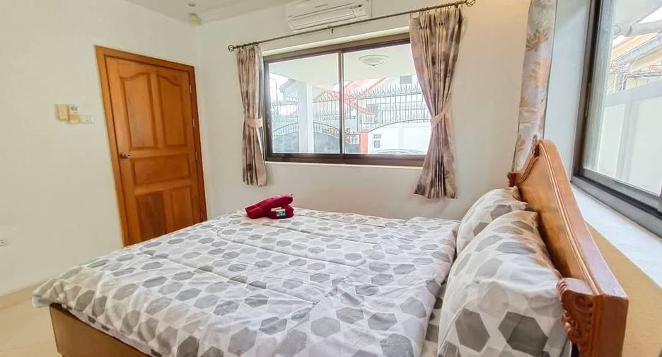 出租 和 出售 3 卧室 独立屋 在 Bang Lamung, Chon Buri
