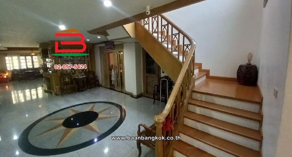 For sale 9 bedrooms house in Mueang Samut Prakan, Samut Prakan