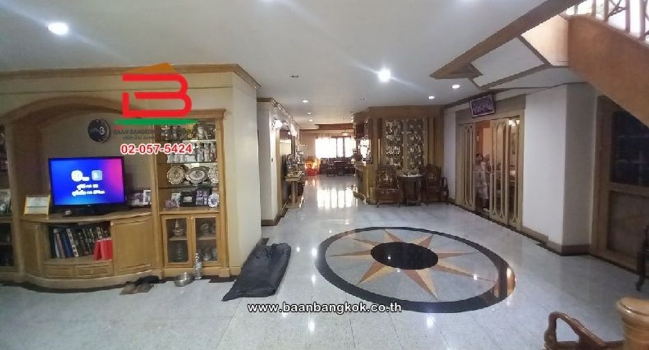 For sale 9 bedrooms house in Mueang Samut Prakan, Samut Prakan