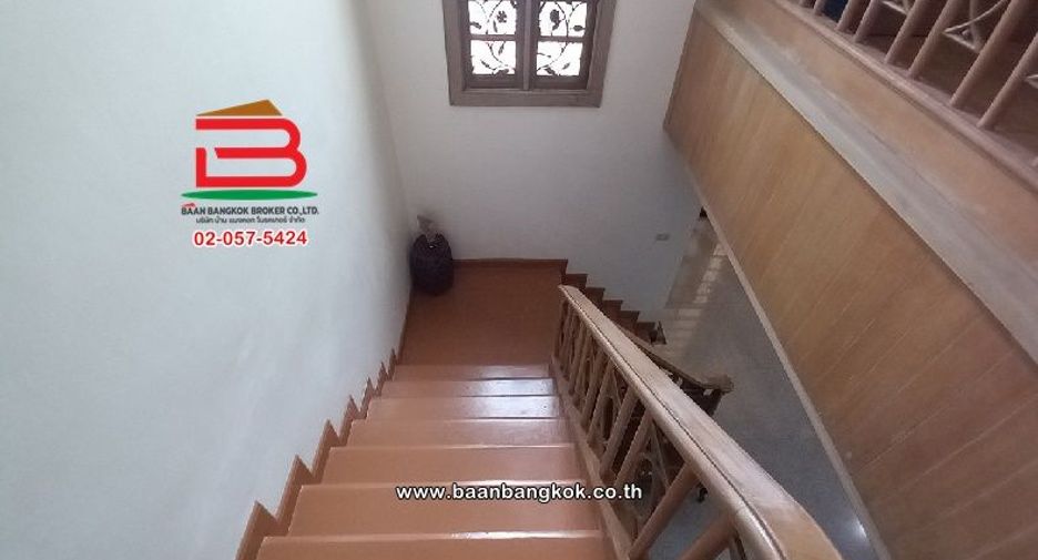 For sale 9 bedrooms house in Mueang Samut Prakan, Samut Prakan