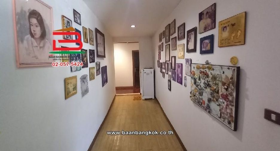 For sale 9 bedrooms house in Mueang Samut Prakan, Samut Prakan