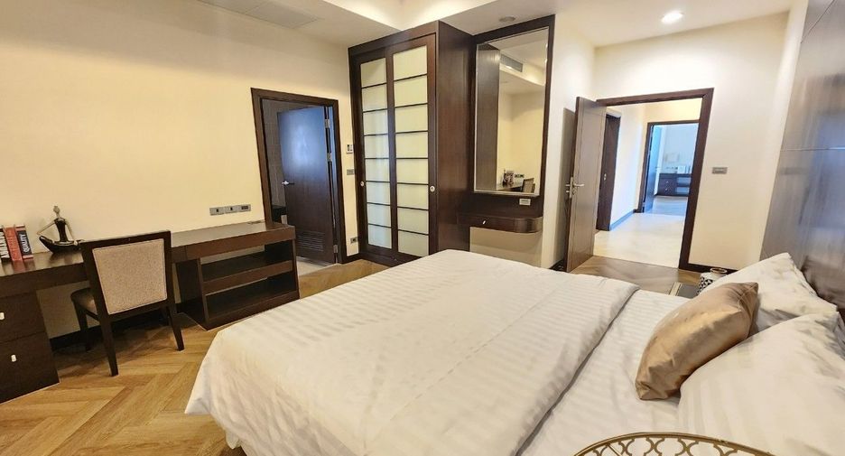 Serviced Apartment zur Miete mit 3 Zimmer in Khlong Toei, Bangkok
