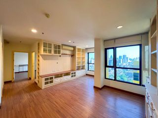 For sale 3 bed condo in Phaya Thai, Bangkok