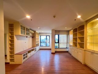 For sale 3 bed condo in Phaya Thai, Bangkok