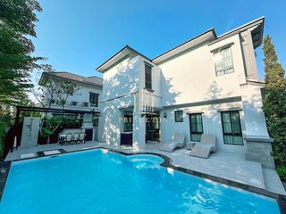 For rent and for sale 5 bed house in Saphan Sung, Bangkok