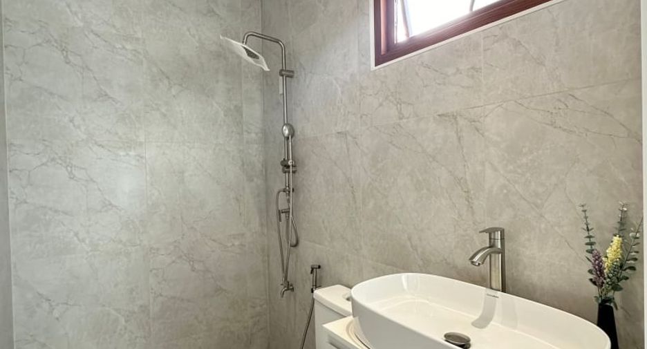 Casa en venta de 4 habitaciones en Hang Dong, Chiang Mai