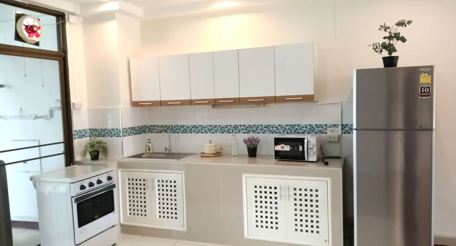 Apartment zur Miete mit 3 Zimmer in Khlong Toei, Bangkok