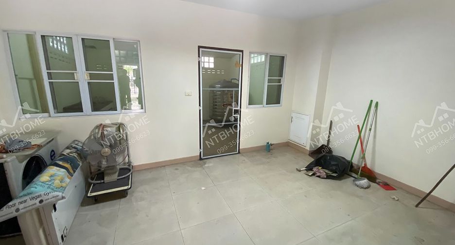 For sale 4 Beds townhouse in Bang Kruai, Nonthaburi