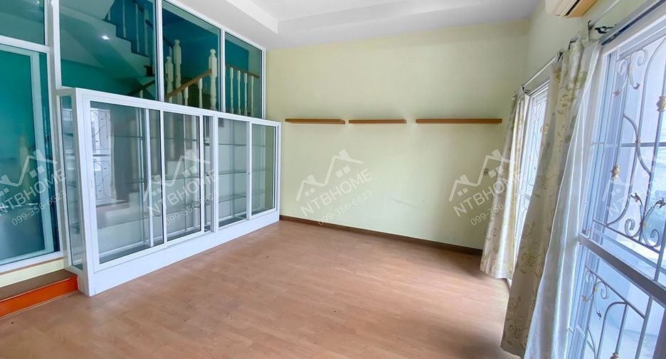 For sale 4 Beds townhouse in Bang Kruai, Nonthaburi