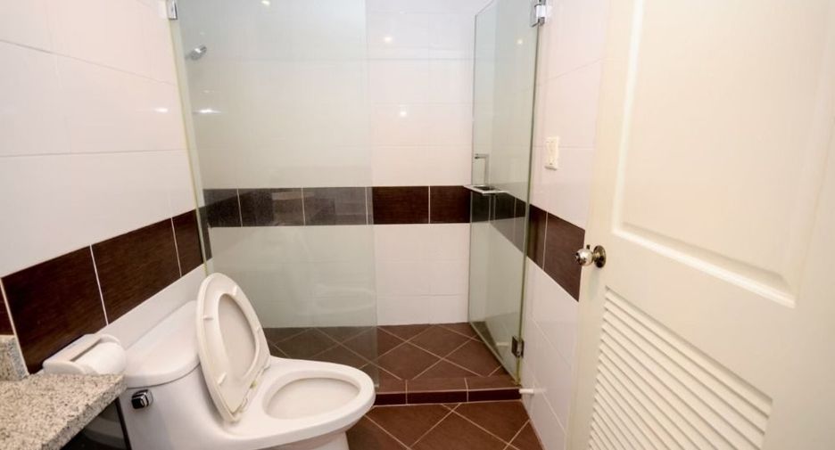 Wohnung zur Miete mit 2 Zimmer in Khlong Toei, Bangkok
