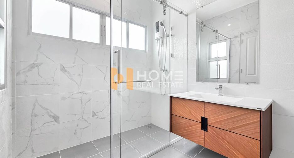 Haus zum Kauf mit 3 Zimmer in Bang Khen, Bangkok