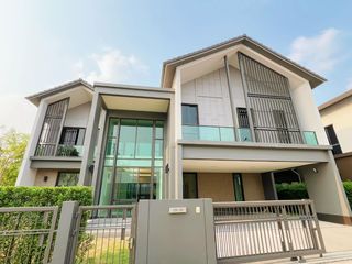 For rent そして for sale 4 Beds house in Bangkok Noi, Bangkok