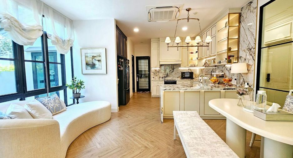 For sale 5 Beds house in Prawet, Bangkok