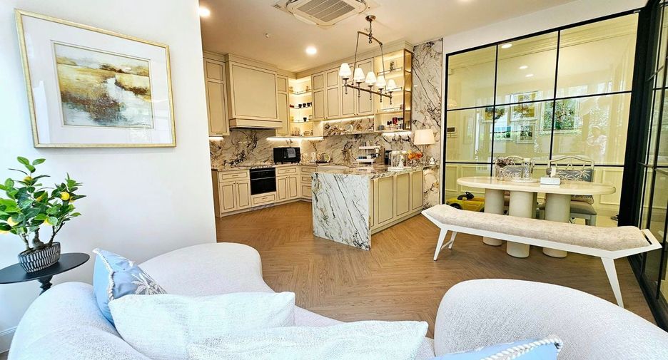 For sale 5 Beds house in Prawet, Bangkok