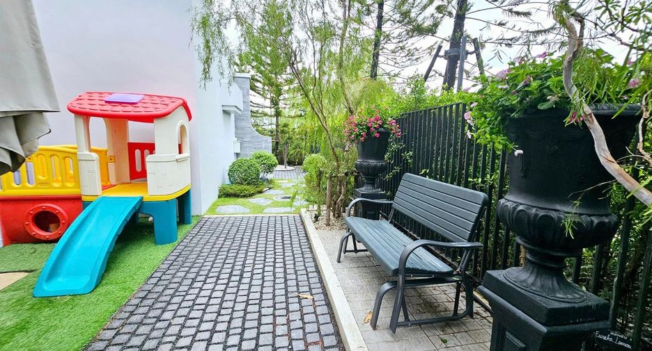 For sale 5 Beds house in Prawet, Bangkok