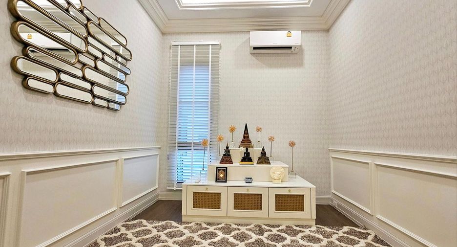 For sale 5 Beds house in Prawet, Bangkok