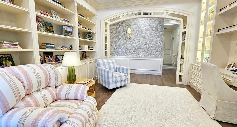 For sale 5 Beds house in Prawet, Bangkok