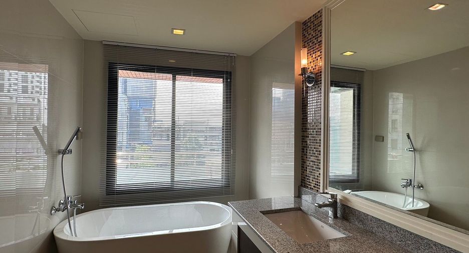 Apartment zur Miete mit 3 Zimmer in Khlong Toei, Bangkok