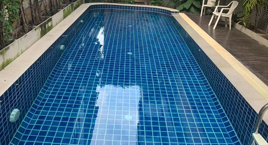 Apartment zur Miete mit 3 Zimmer in Khlong Toei, Bangkok