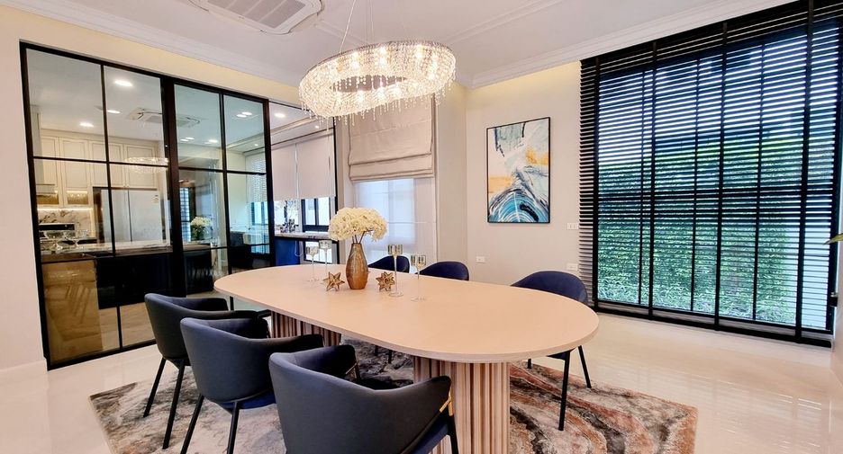 For sale 5 Beds house in Prawet, Bangkok