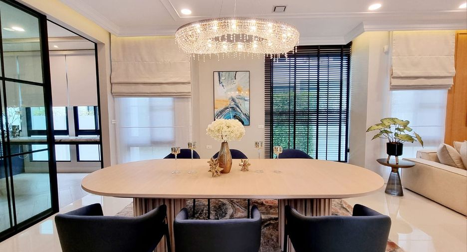 For sale 5 Beds house in Prawet, Bangkok