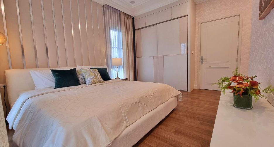 For sale 5 Beds house in Prawet, Bangkok