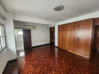 For rent 3 bedrooms apartment in Khlong Toei, Bangkok