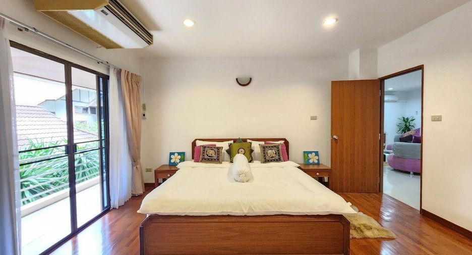 For rent 2 bedrooms apartment in Khlong Toei, Bangkok