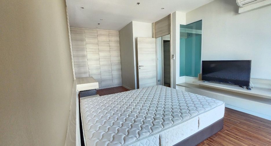 For rent 2 bedrooms apartment in Khlong Toei, Bangkok