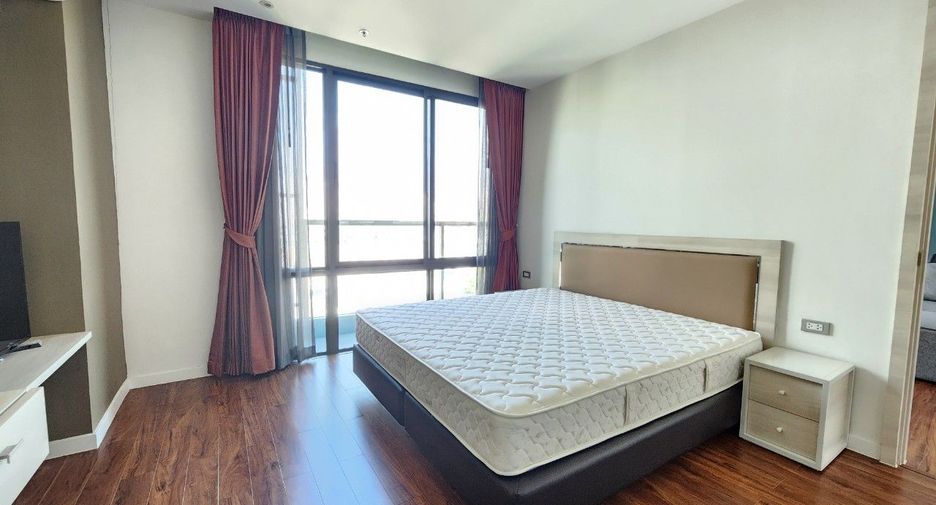 For rent 2 bedrooms apartment in Khlong Toei, Bangkok