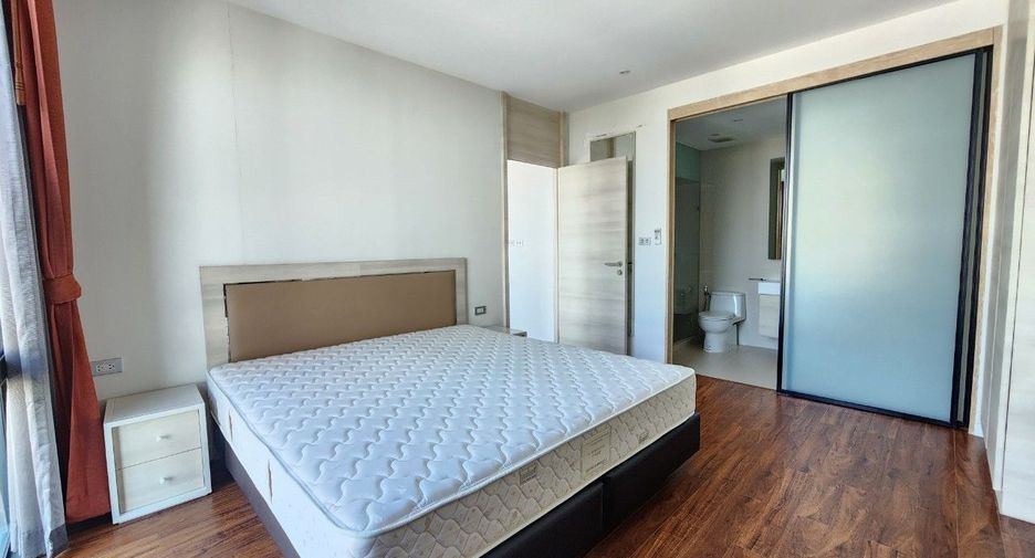 For rent 2 bedrooms apartment in Khlong Toei, Bangkok