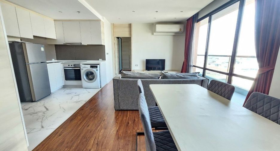 For rent 2 bedrooms apartment in Khlong Toei, Bangkok