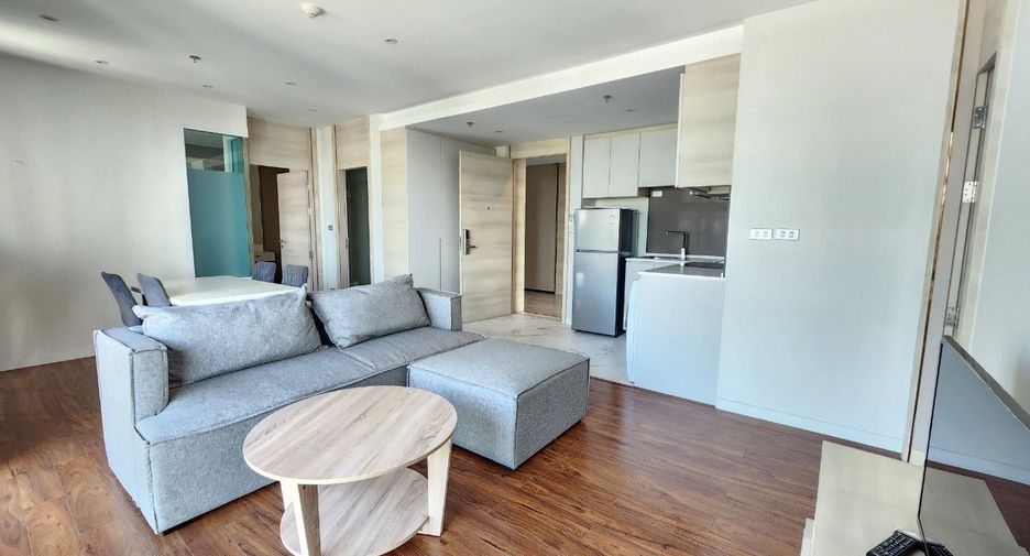 For rent 2 bedrooms apartment in Khlong Toei, Bangkok