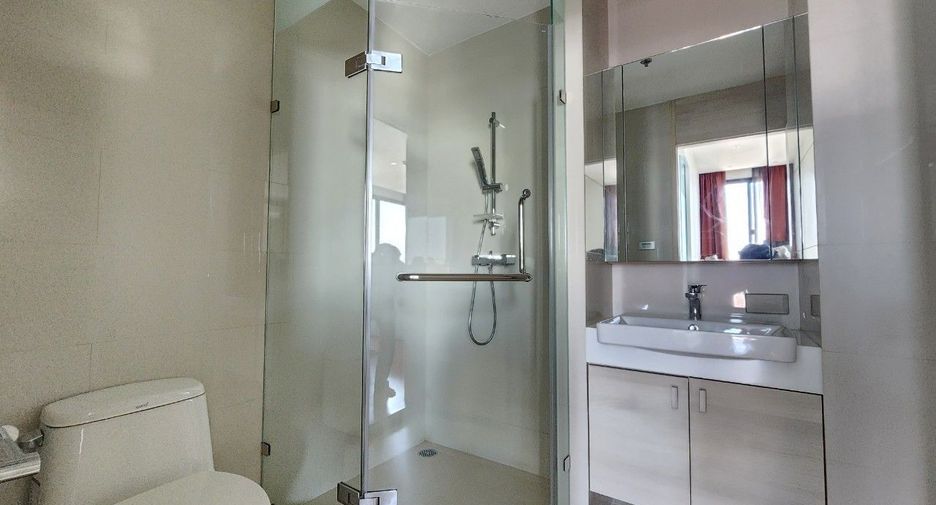 For rent 2 bedrooms apartment in Khlong Toei, Bangkok