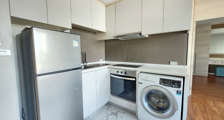 For rent 2 bedrooms apartment in Khlong Toei, Bangkok