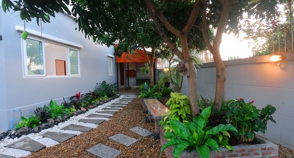 出售 4 卧室 独立屋 在 Mueang Samut Sakhon, Samut Sakhon