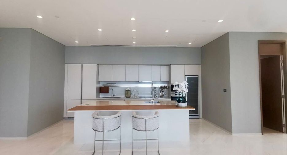 For sale 4 bedrooms condo in Pathum Wan, Bangkok
